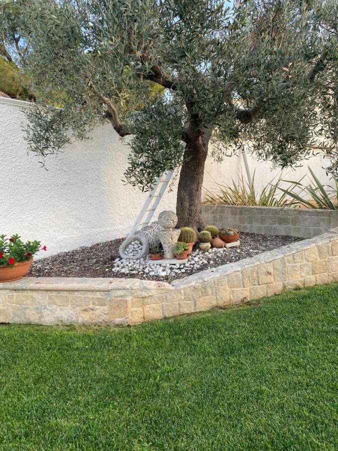 Вилла Trulli Del Relax Кастеллана-Гротте Экстерьер фото
